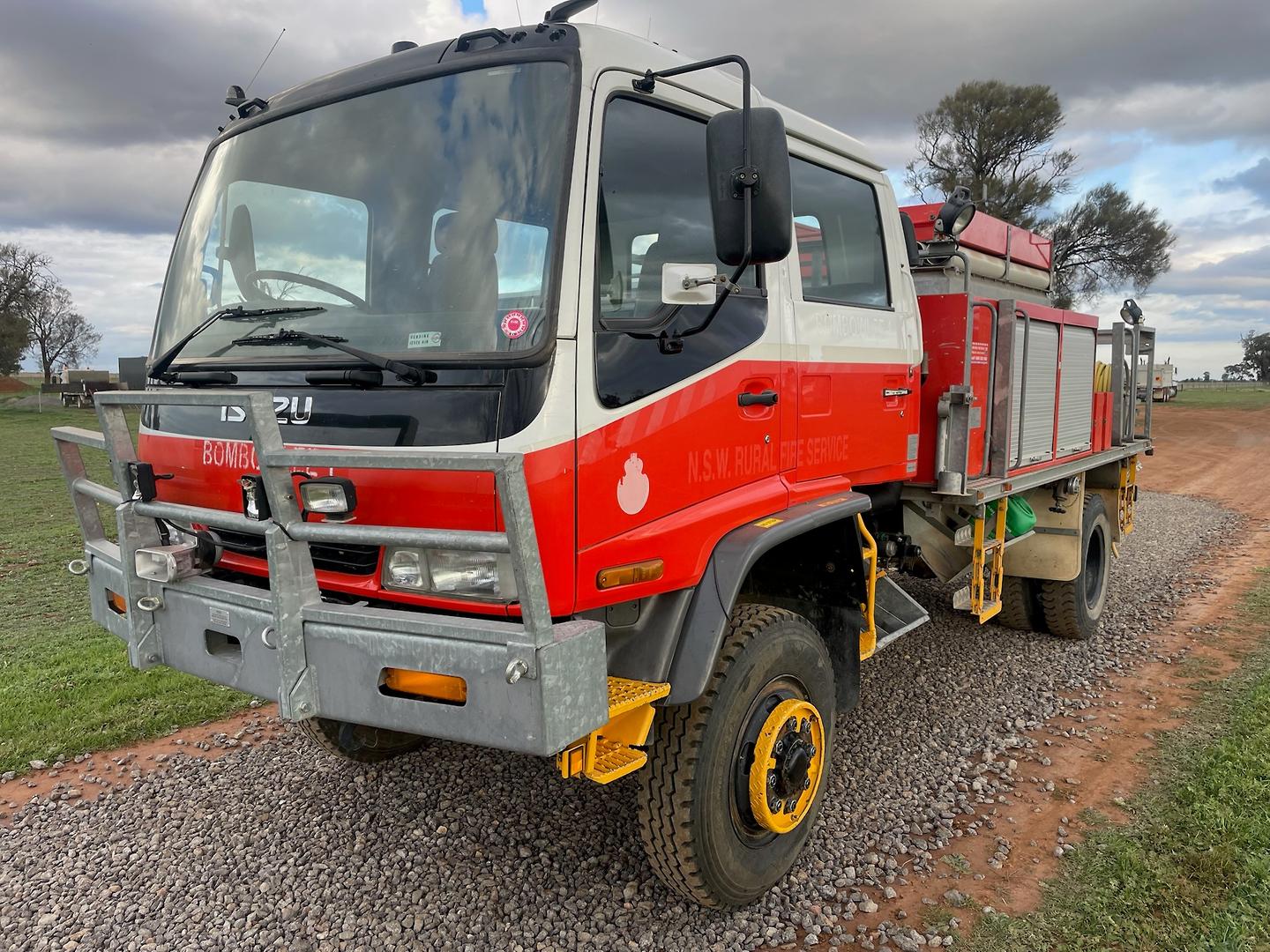 1999 ISUZU FTS 750 (4x4) 6 SP MANUAL CREW C/CHAS