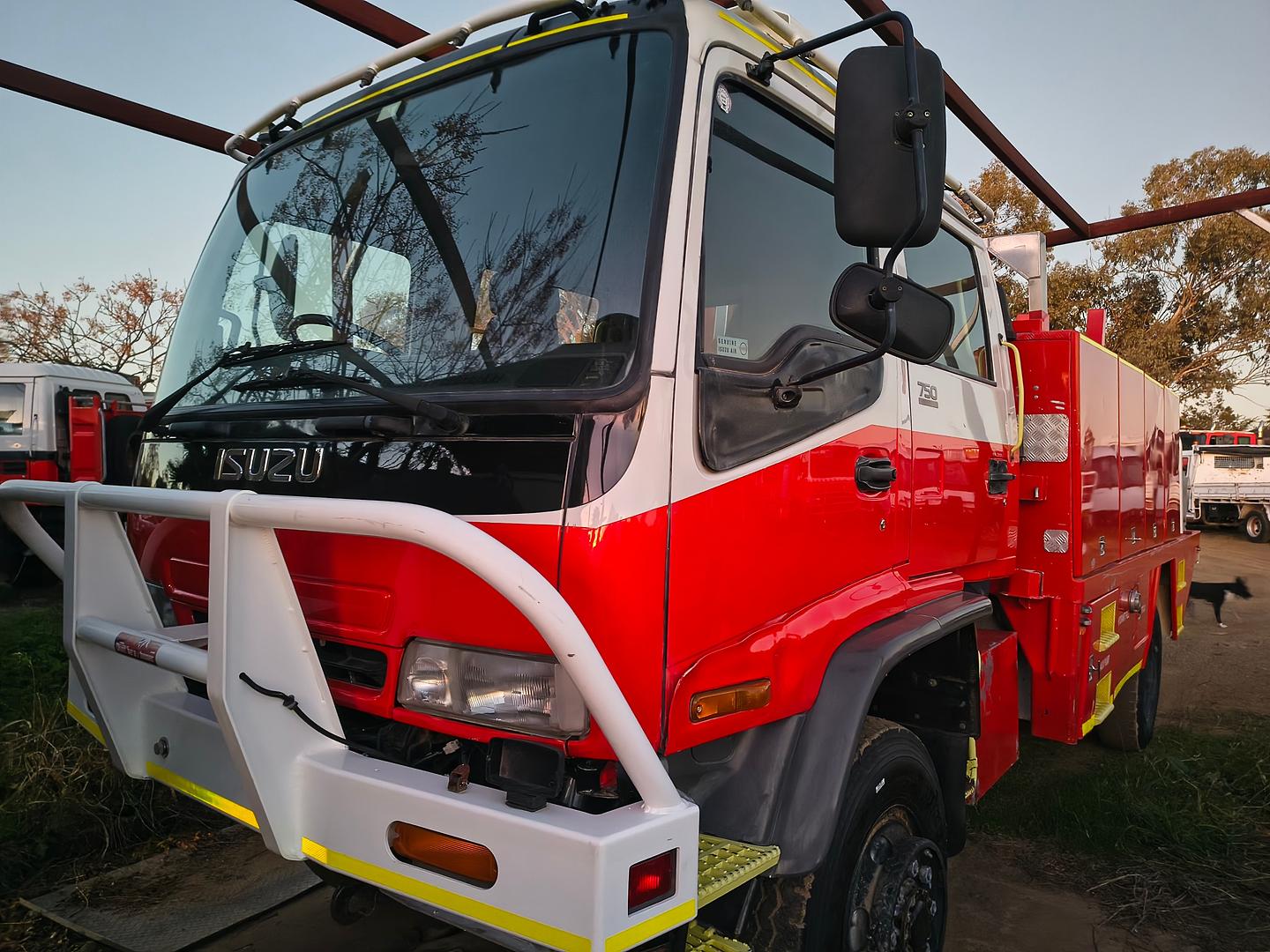 2001 ISUZU FTS FY 750 (4x4) 7 SP MANUAL + O/DRIVE CREW C/CHAS