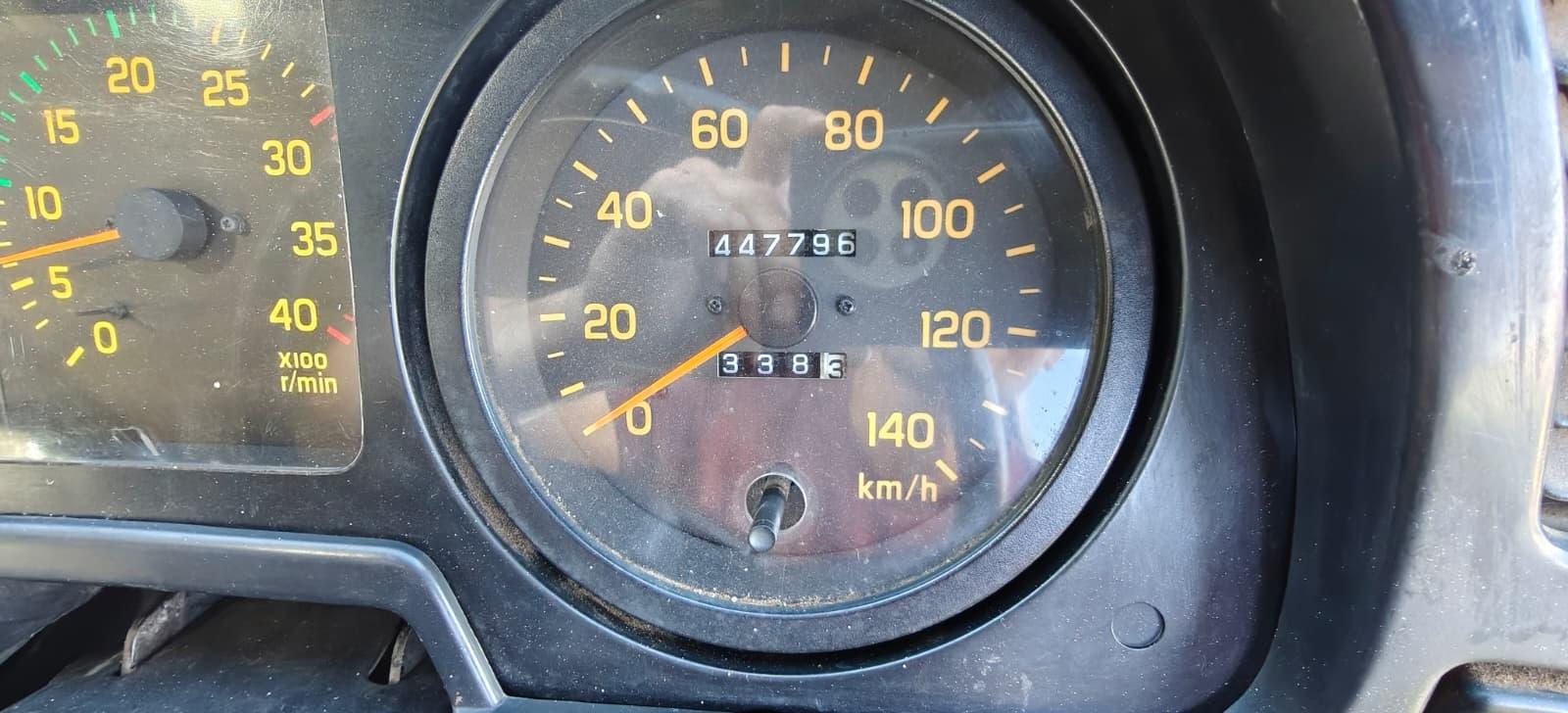 2000 ISUZU FRR 500 SHORT 5 SP MANUAL C/CHAS