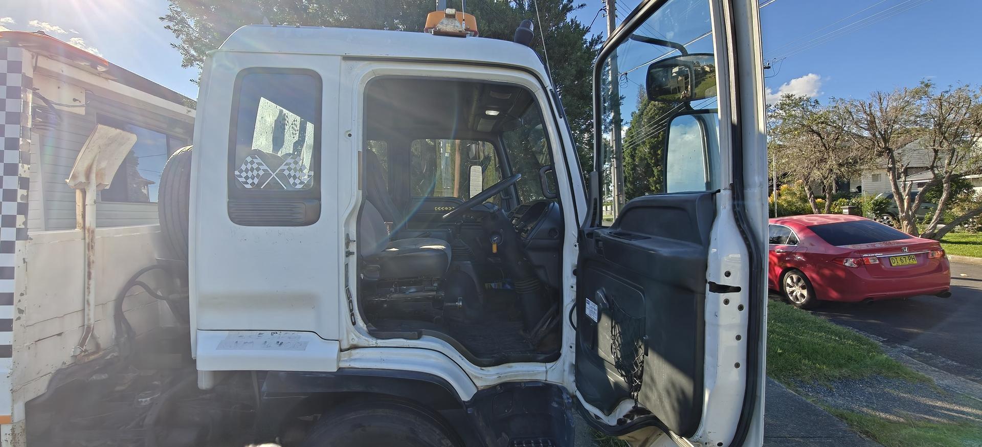 2000 ISUZU FRR 500 SHORT 5 SP MANUAL C/CHAS