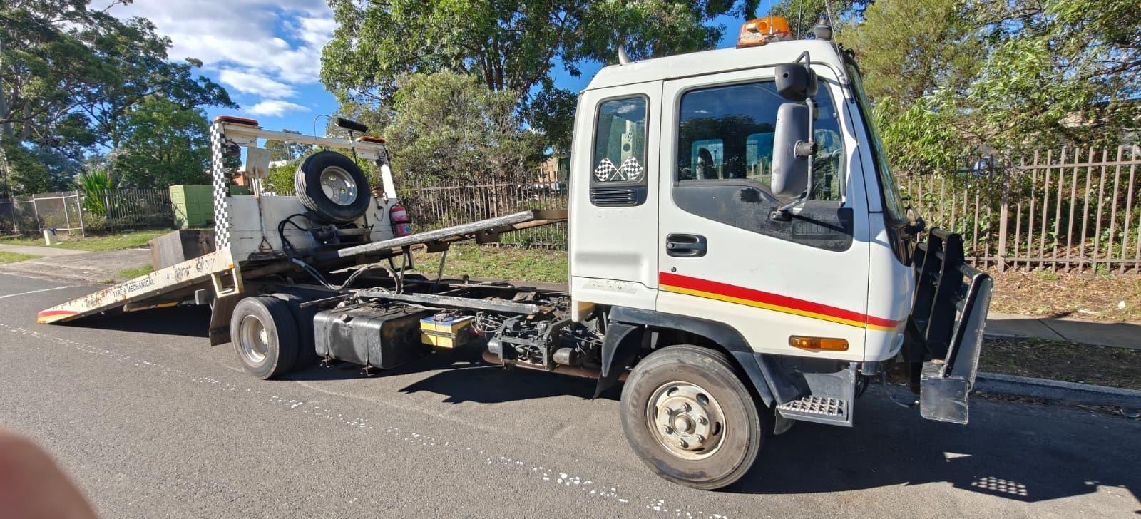 2000 ISUZU FRR 500 SHORT 5 SP MANUAL C/CHAS