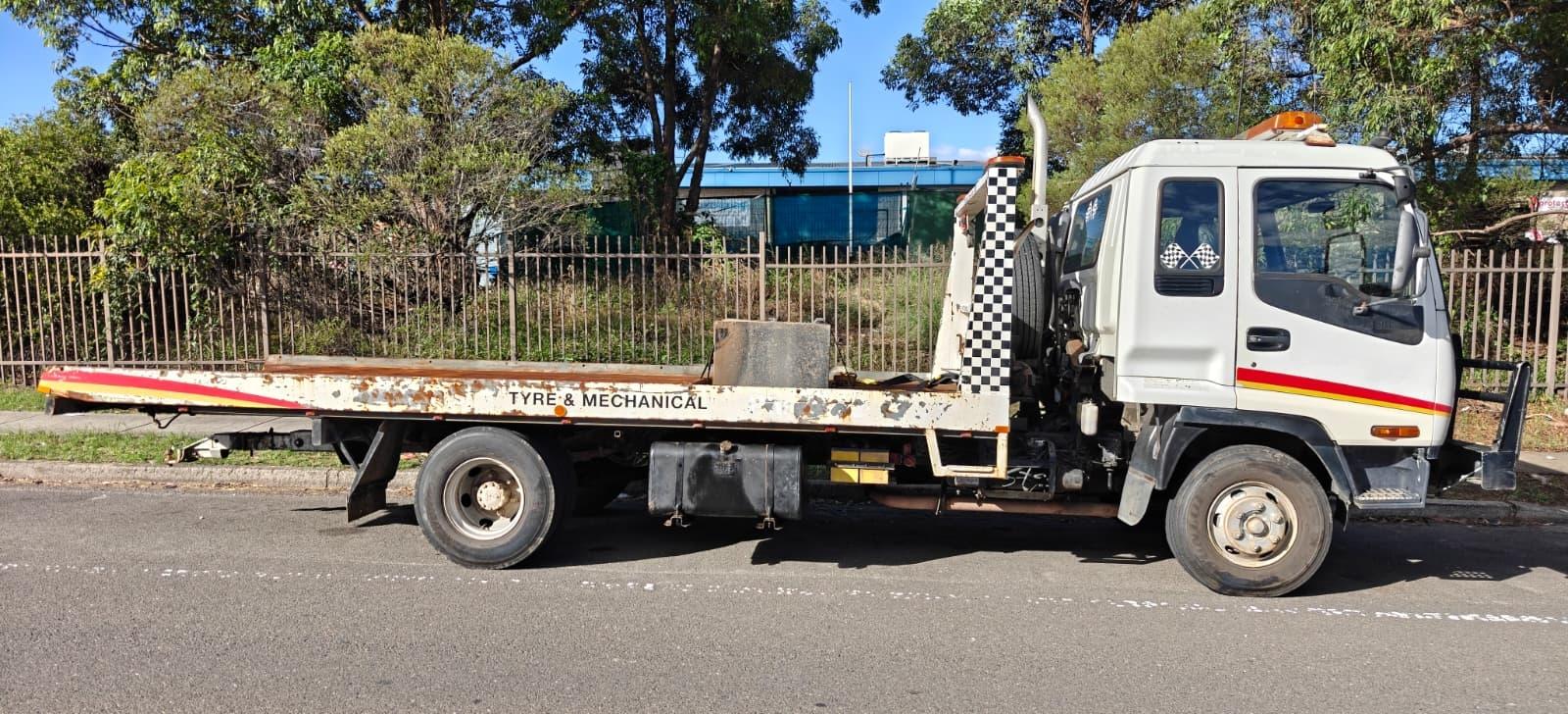 2000 ISUZU FRR 500 SHORT 5 SP MANUAL C/CHAS