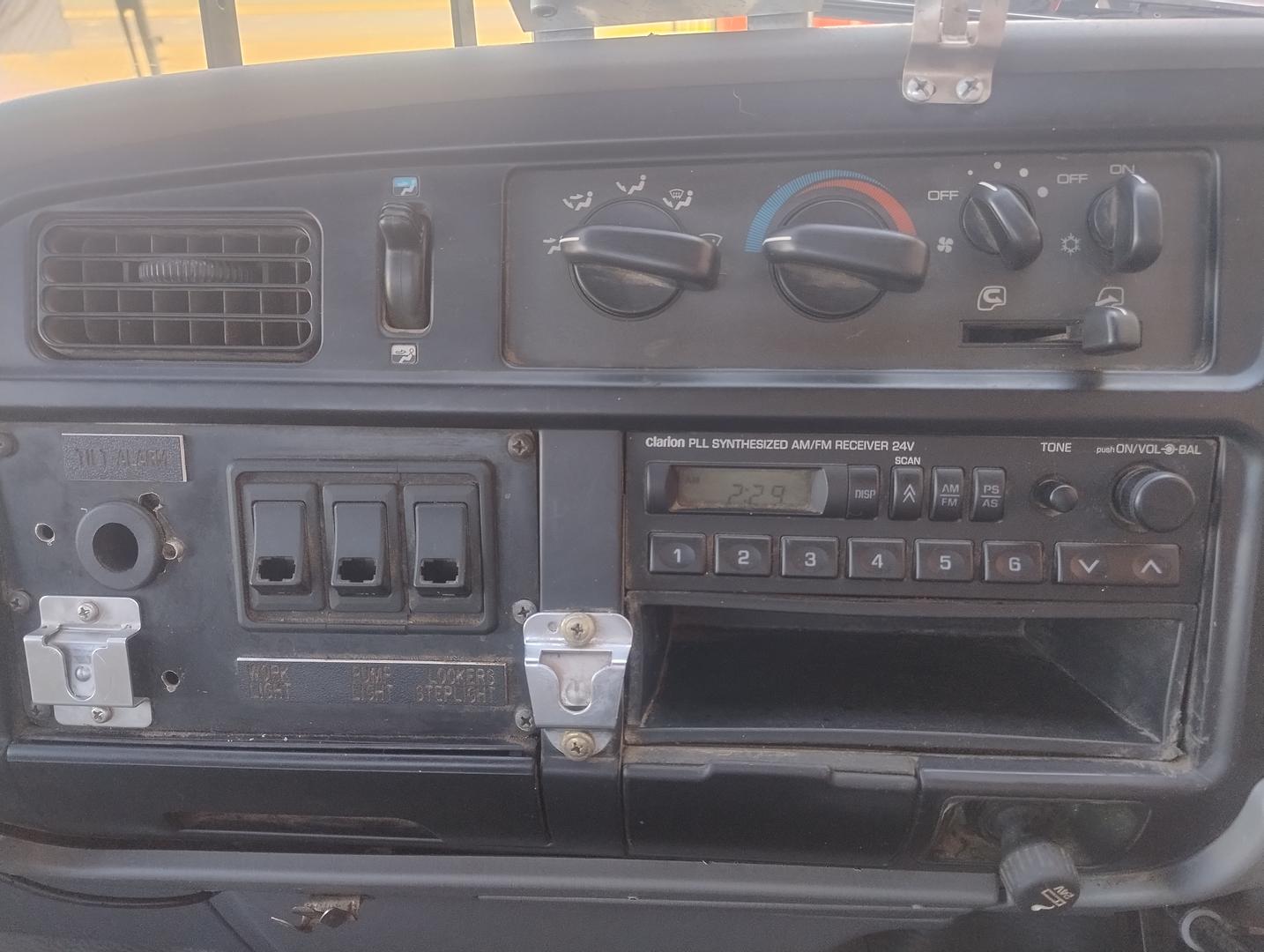 1996 MITSUBISHI FUSO TRUCK