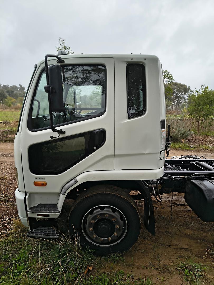 2016 MITSUBISHI FUSO FIGHTER FM65F 1627 XLWB 6 SP MANUAL C/CHAS