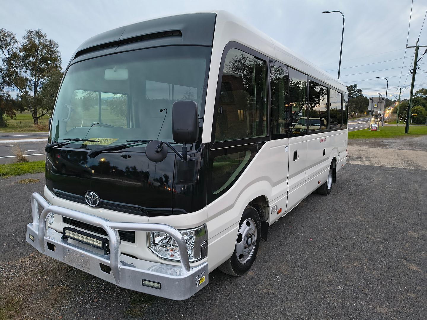 2018 TOYOTA COASTER XZB70R MY17 DELUXE (LWB) 4 SP AUTOMATIC BUS