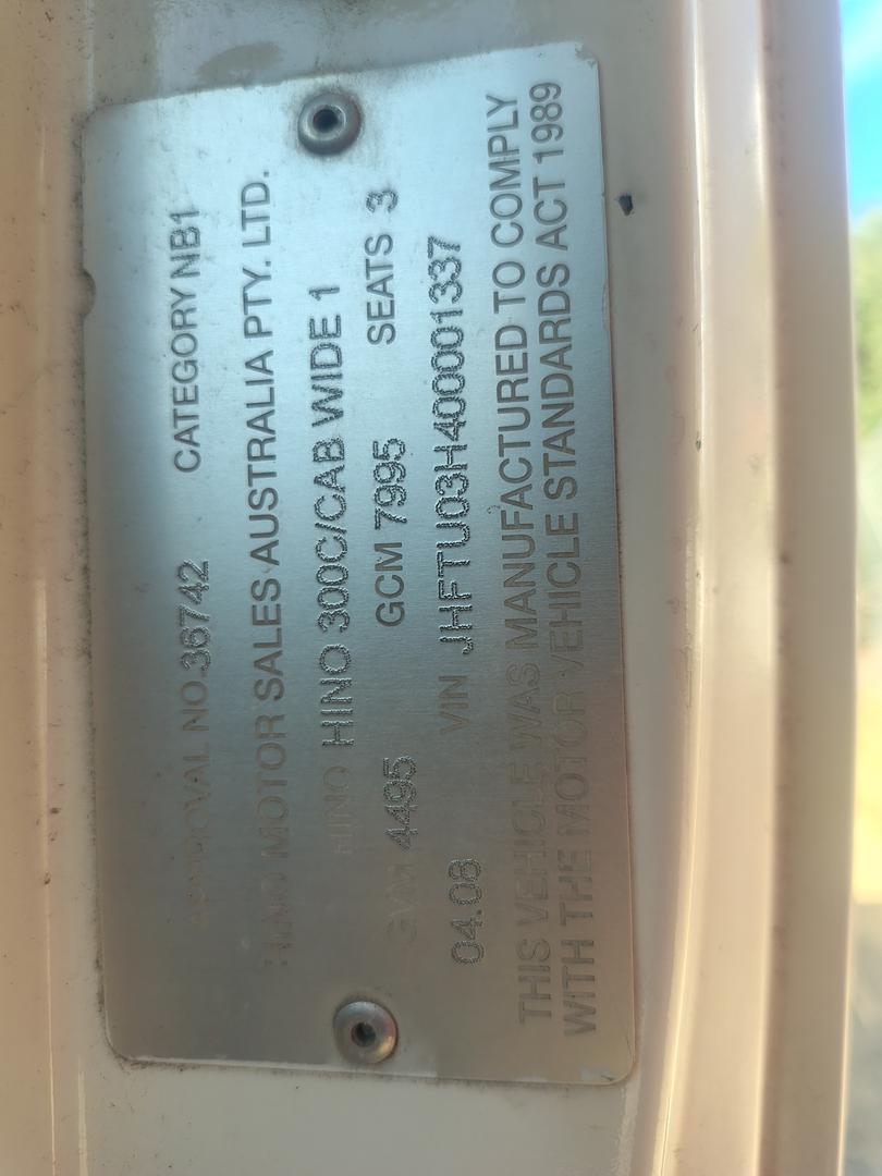 2008 HINO 300 XZU307R 414 5 SP MANUAL C/CHAS