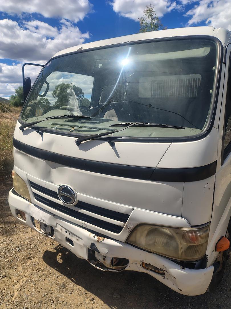 2008 HINO 300 XZU307R 414 5 SP MANUAL C/CHAS