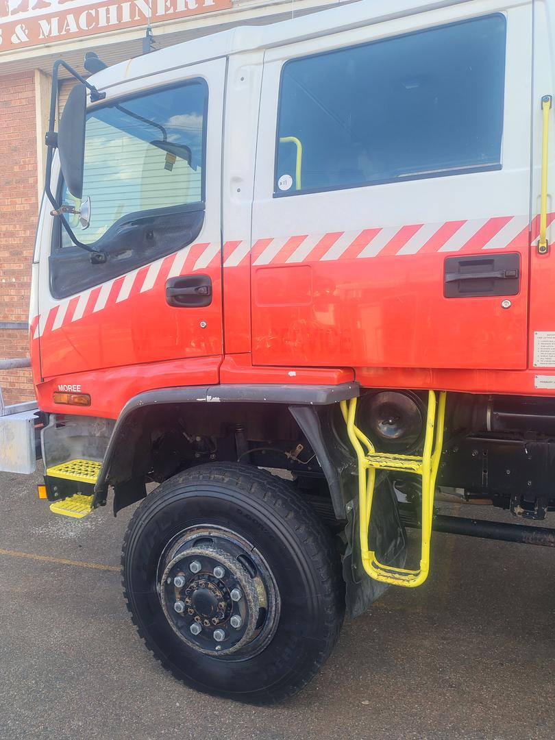 2001 ISUZU FTS FY 750 (4x4) 7 SP MANUAL + O/DRIVE CREW C/CHAS