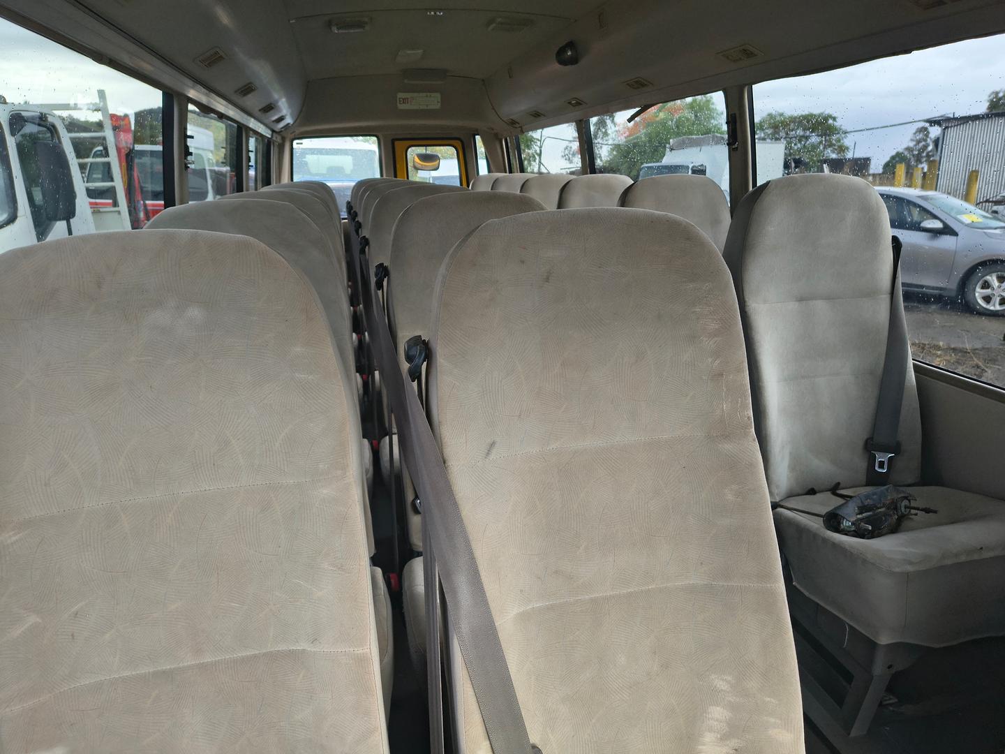 2014 MITSUBISHI FUSO ROSA BE64D DELUXE 6 SP MANUAL BUS