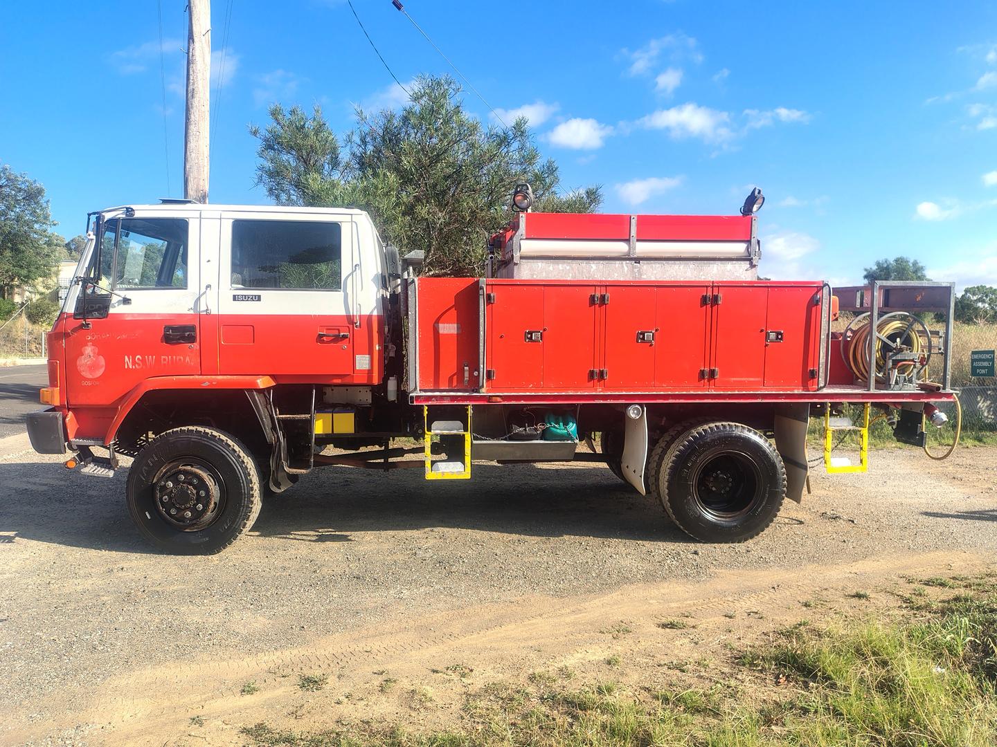 1995 ISUZU FTS 700 FIRE TRUCK