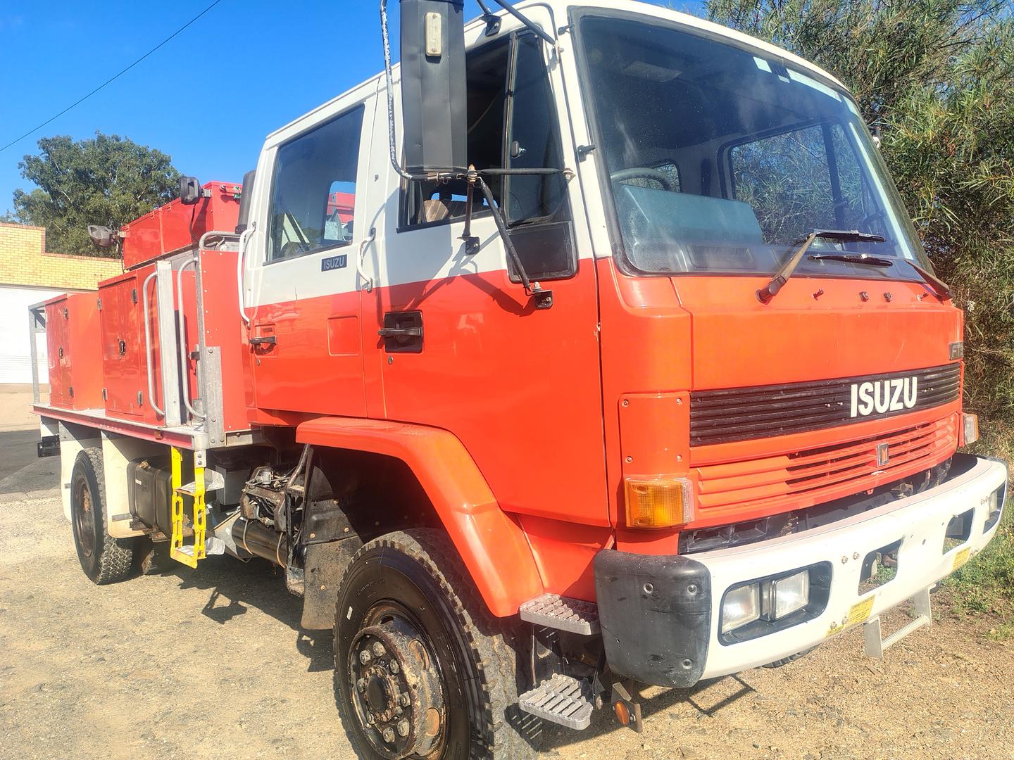 1995 ISUZU FTS 700 FIRE TRUCK