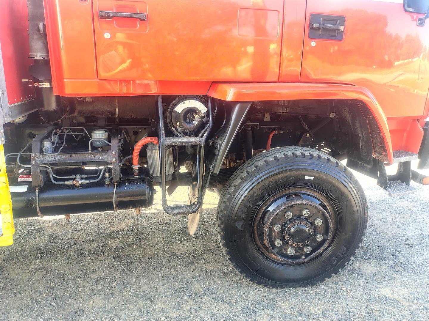 1995 ISUZU FTS 700 FIRE TRUCK