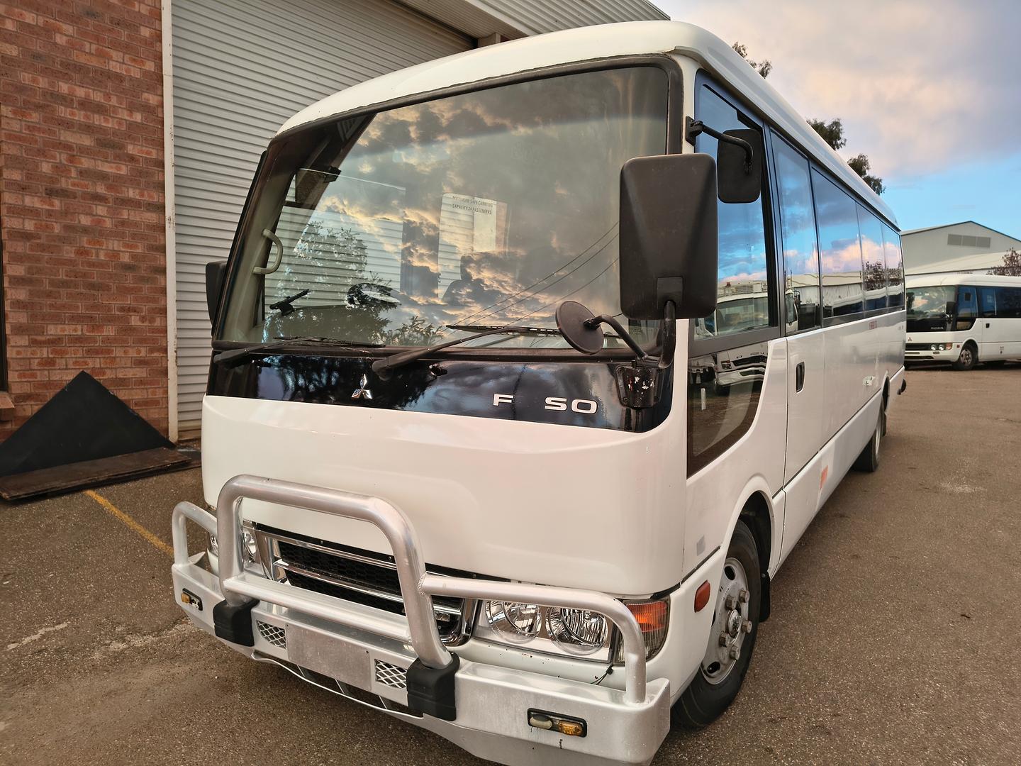 2014 MITSUBISHI FUSO ROSA BE64D DELUXE 6 SP MANUAL BUS