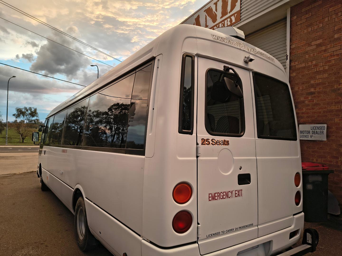 2014 MITSUBISHI FUSO ROSA BE64D DELUXE 6 SP MANUAL BUS