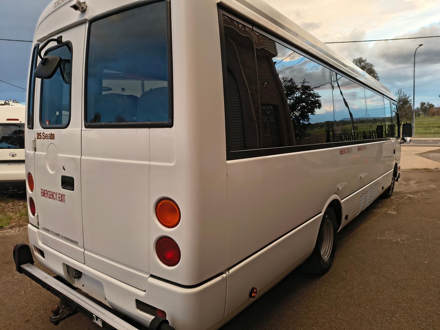 2014 MITSUBISHI FUSO ROSA BE64D DELUXE 6 SP MANUAL BUS