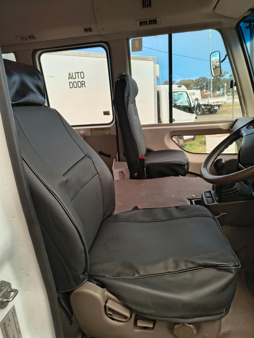 2014 MITSUBISHI FUSO ROSA BE64D DELUXE 6 SP MANUAL BUS