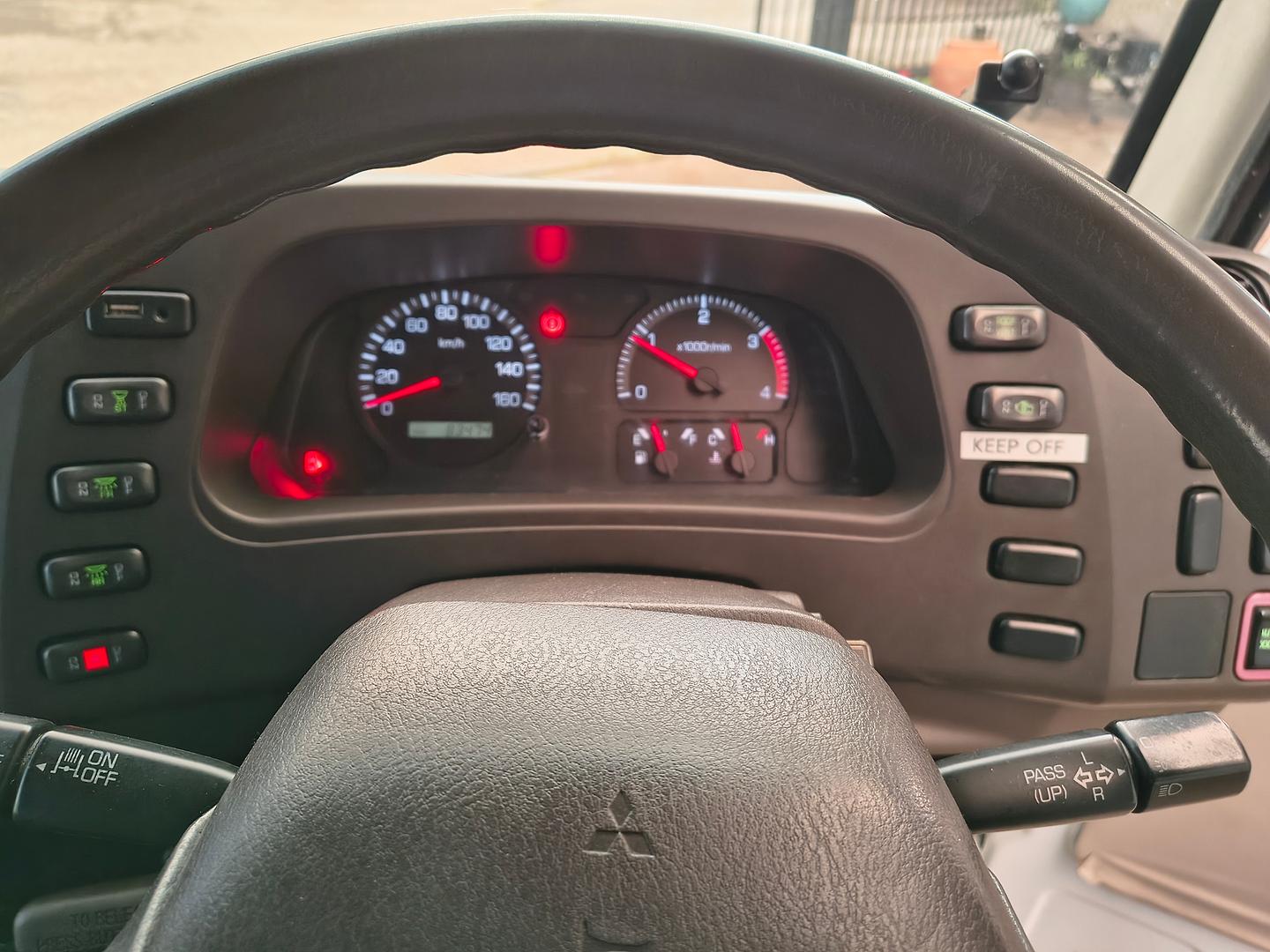 2014 MITSUBISHI FUSO ROSA BE64D DELUXE 6 SP MANUAL BUS