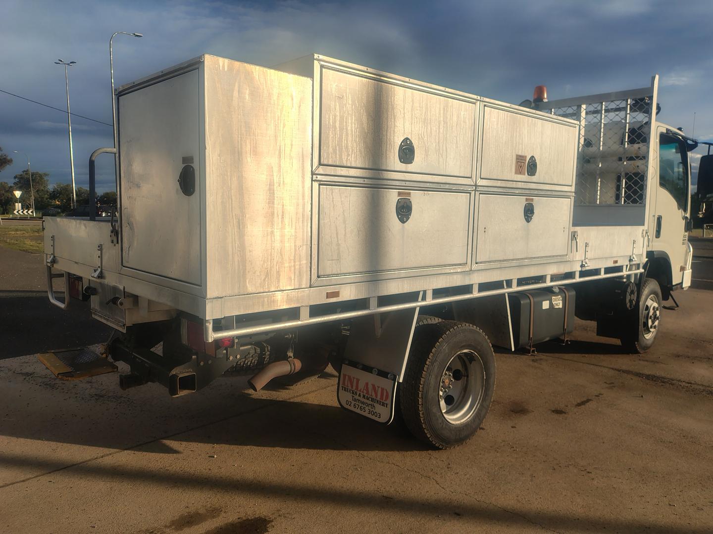 2009 ISUZU NPS NH 300 (4x4) 6 SP MANUAL C/CHAS