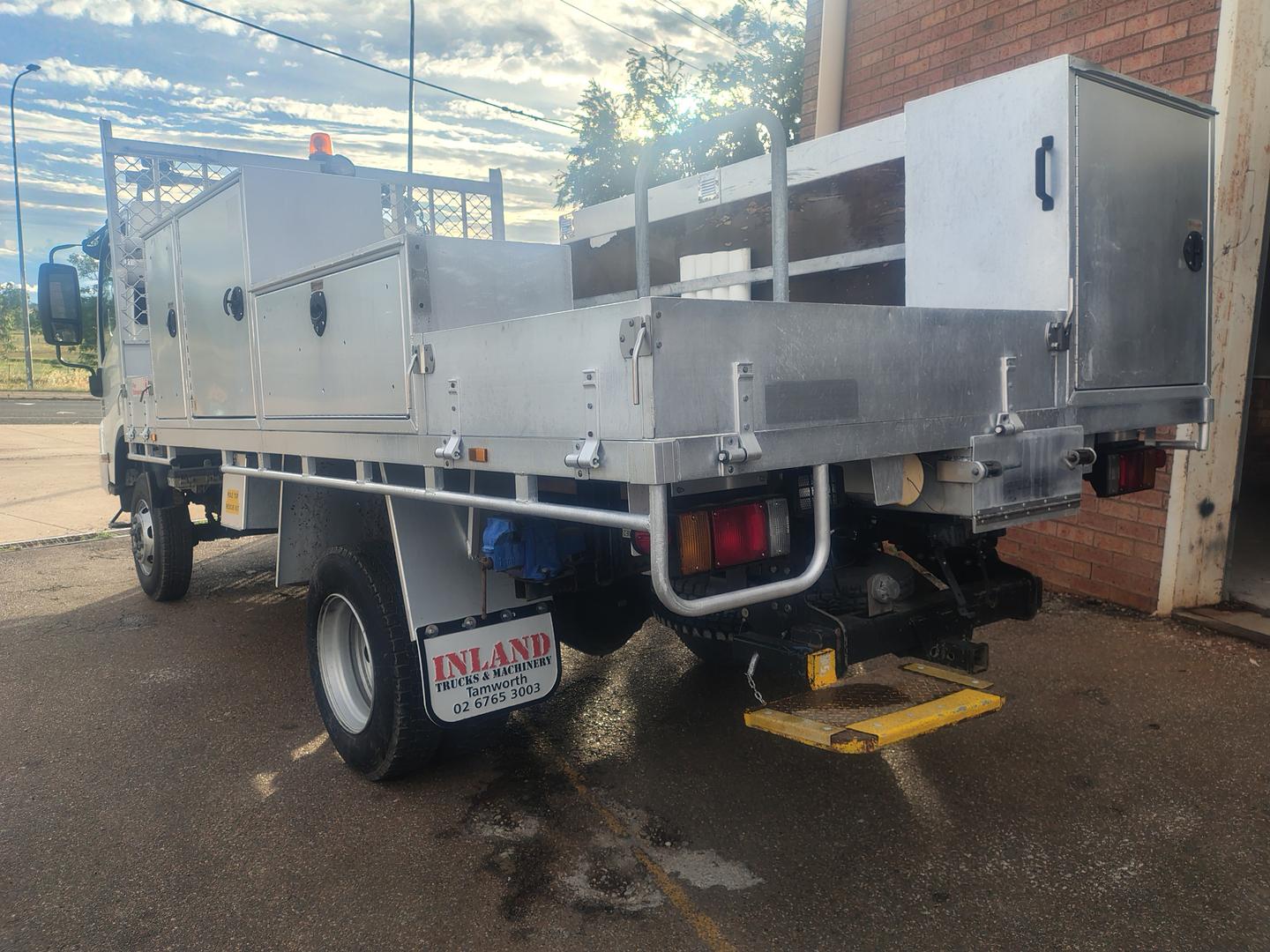 2009 ISUZU NPS NH 300 (4x4) 6 SP MANUAL C/CHAS