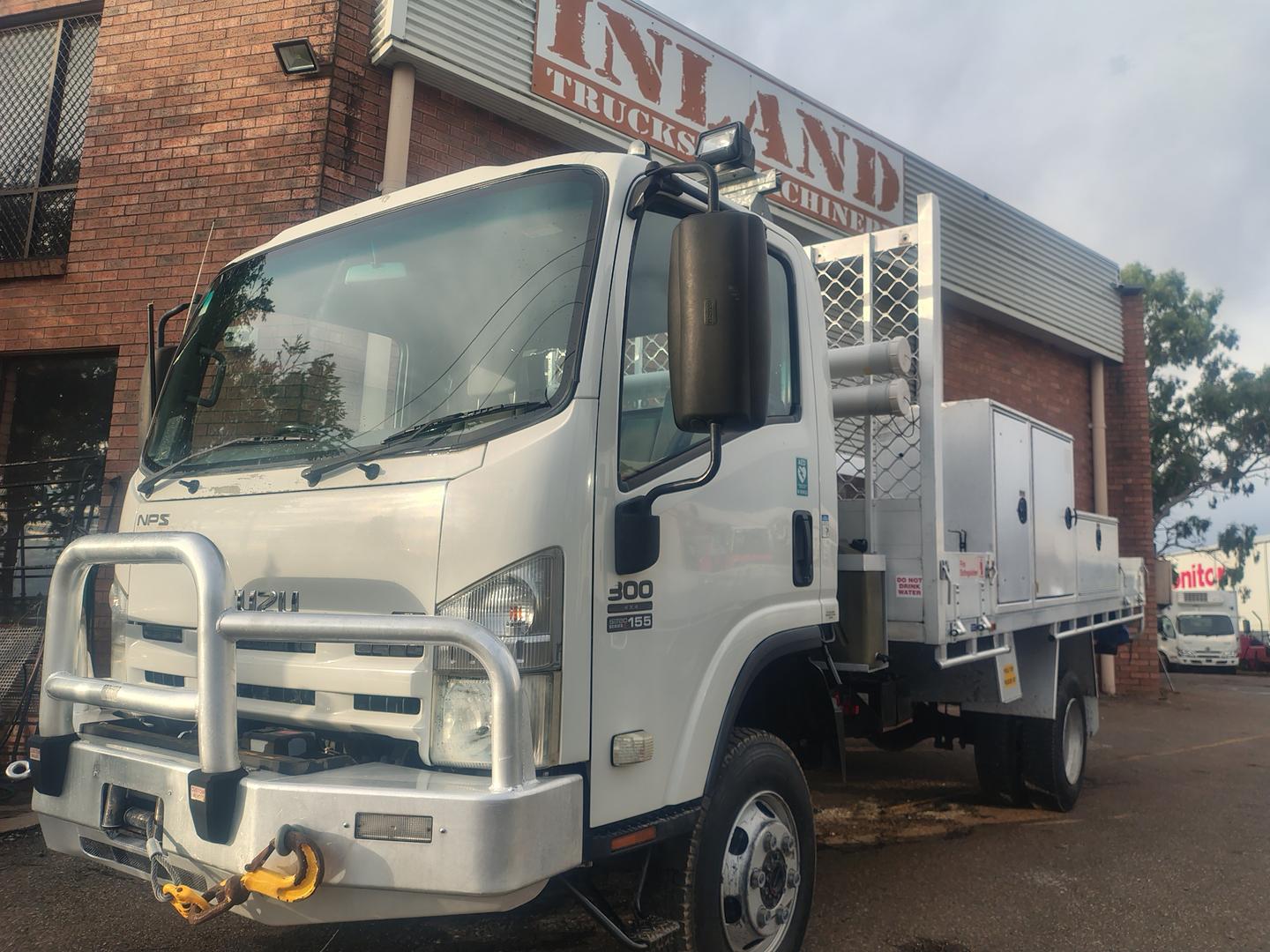 2009 ISUZU NPS NH 300 (4x4) 6 SP MANUAL C/CHAS