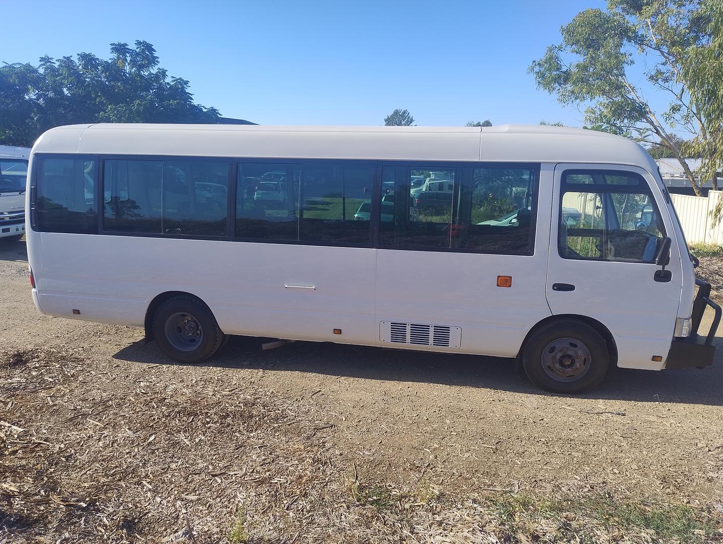 2007 TOYOTA COASTER XZB50R 07 UPGRADE DELUXE (LWB) 5 SP MANUAL BUS