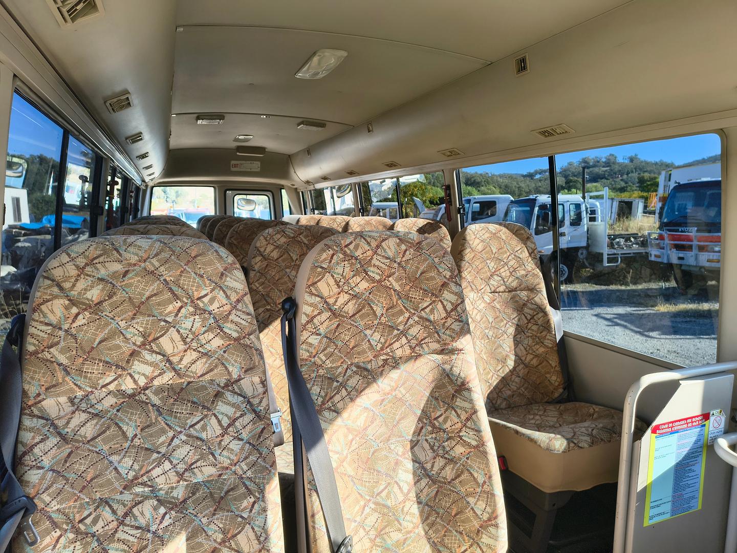 2004 MITSUBISHI ROSA BE 649 BASE 6 SP MANUAL BUS