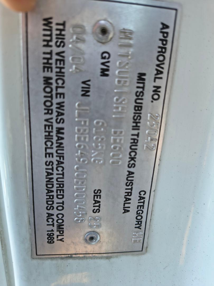 2004 MITSUBISHI ROSA BE 649 BASE 6 SP MANUAL BUS
