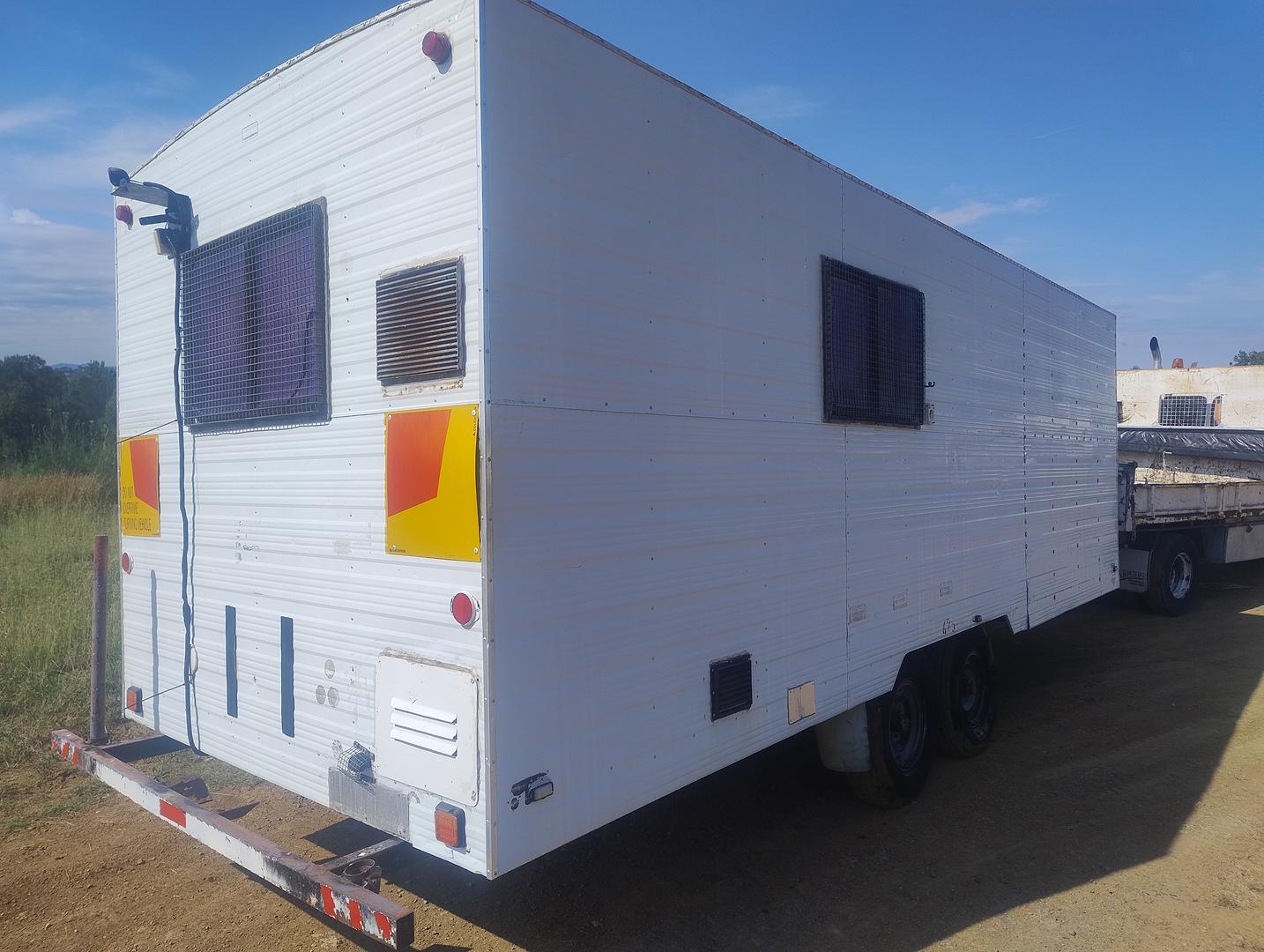 1990 JAKAB SITE WORK VAN VAN
