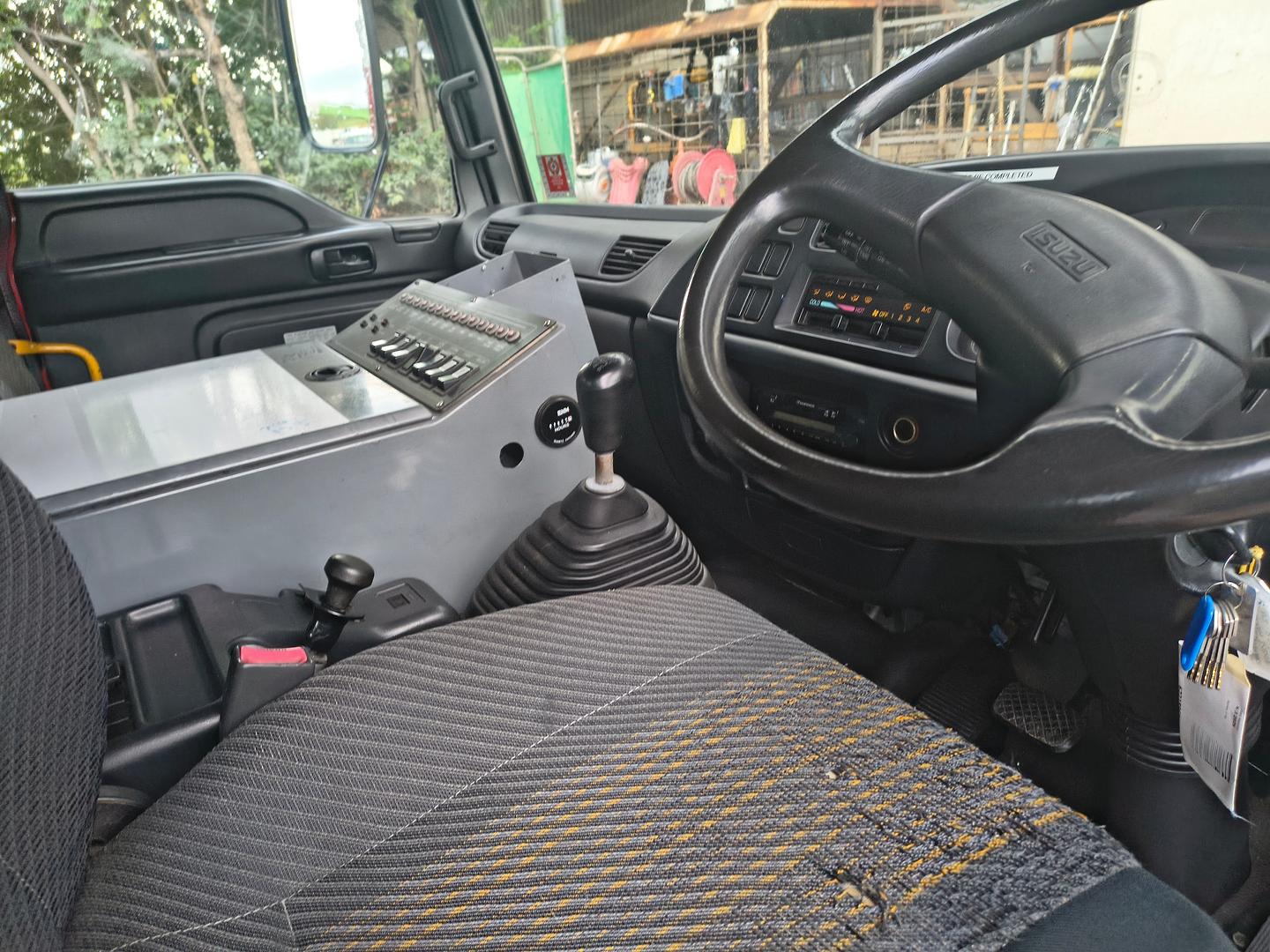 2000 ISUZU FTR 800 6 SP MANUAL CREW C/CHAS