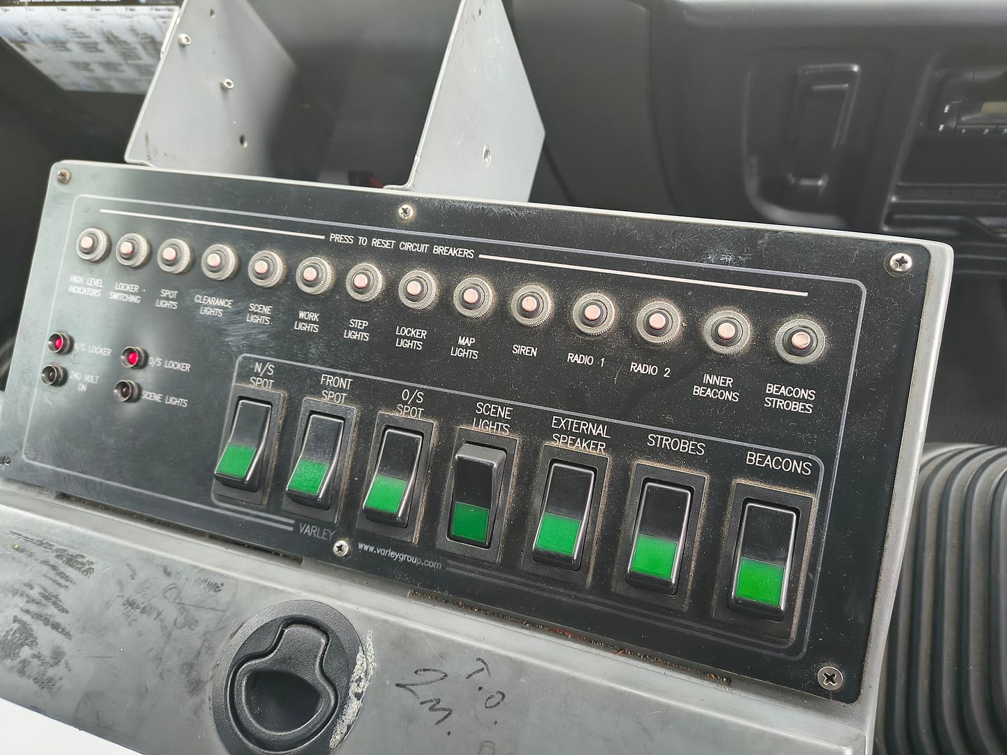 2000 ISUZU FTR 800 6 SP MANUAL CREW C/CHAS