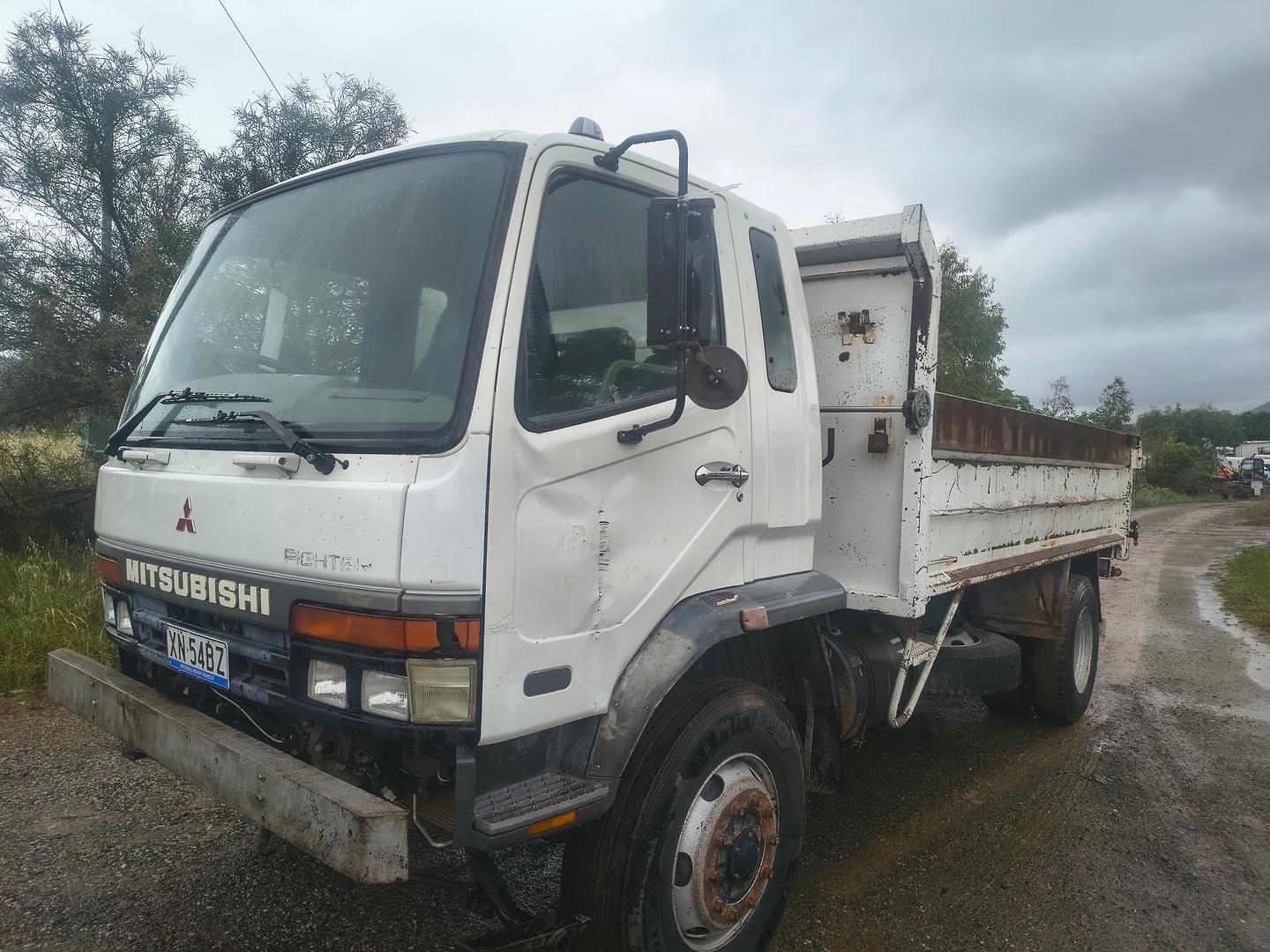 1999 MITSUBISHI FIGHTER FK FK600 5 SP MANUAL TIPPER