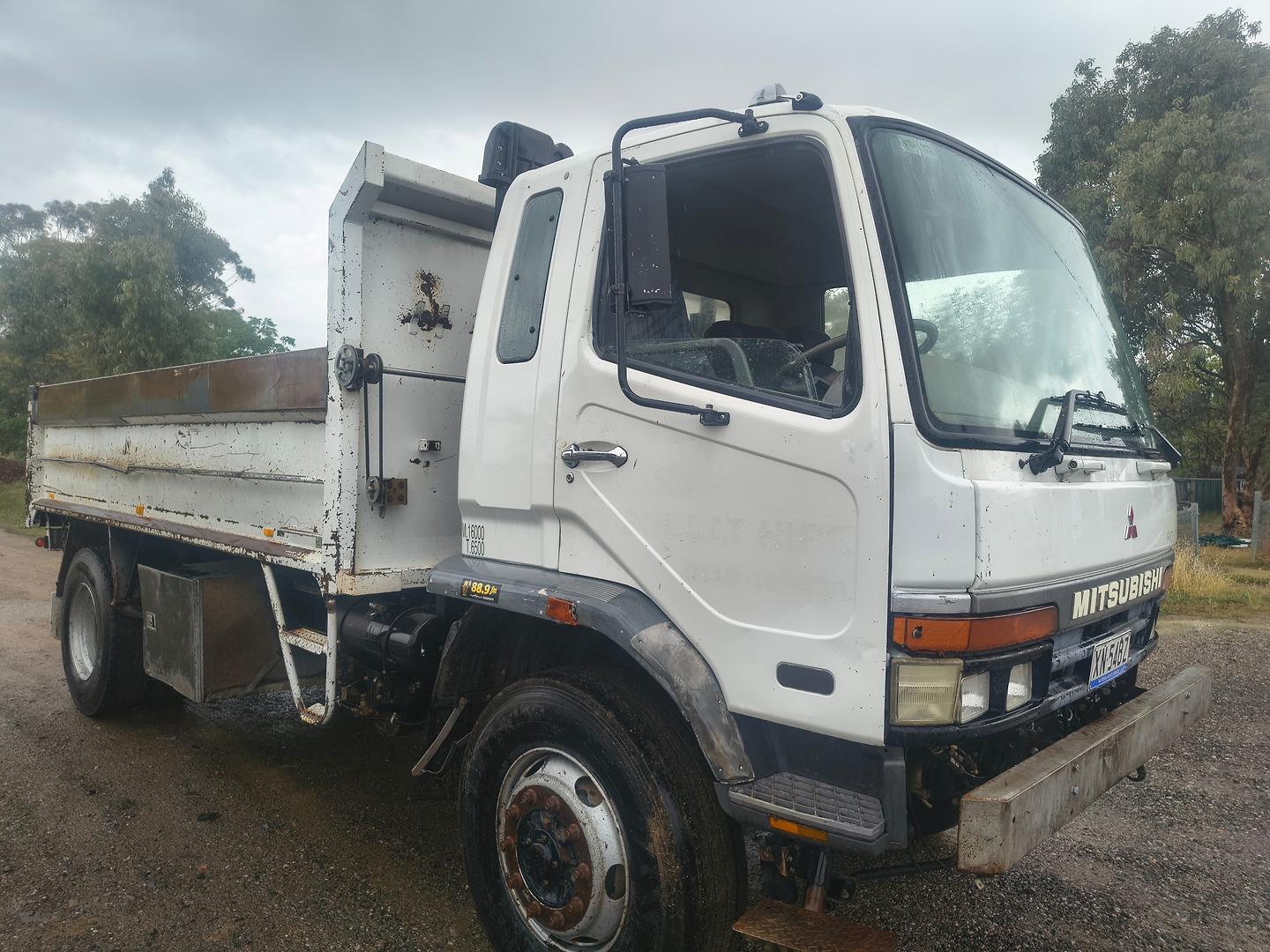 1999 MITSUBISHI FIGHTER FK FK600 5 SP MANUAL TIPPER
