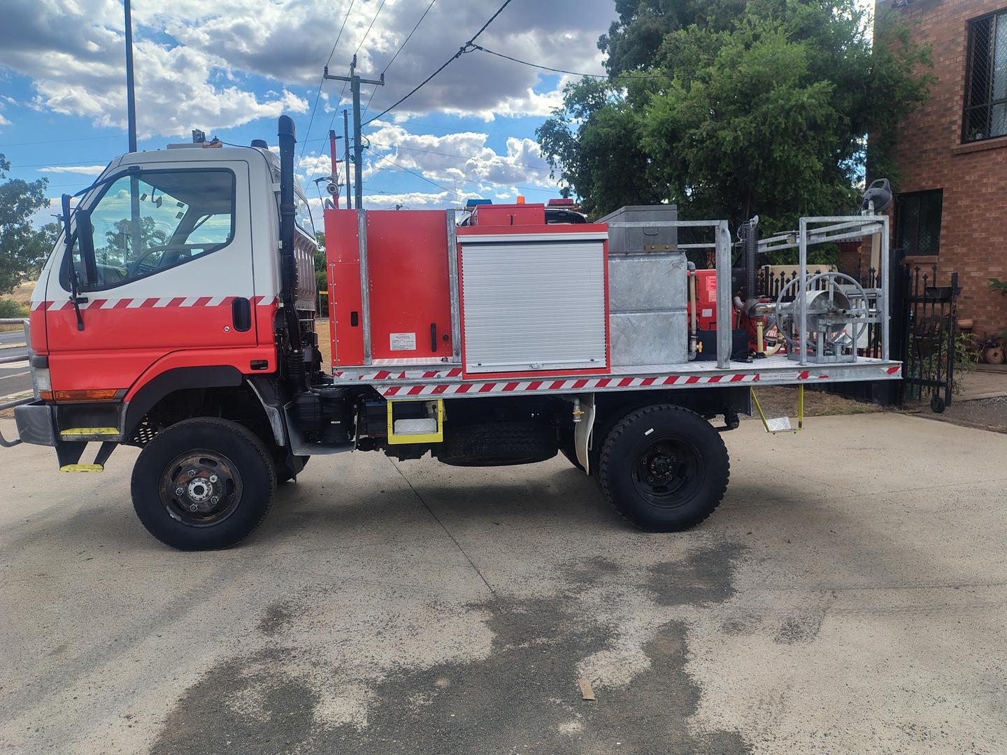 2000 MITSUBISHI CANTER 500 MANUAL TIPPER
