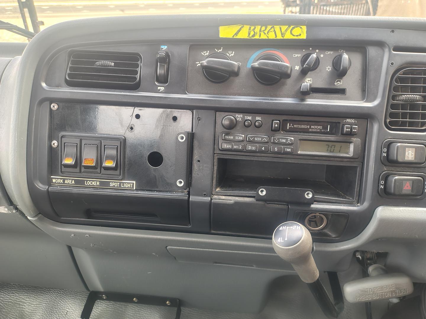 2000 MITSUBISHI CANTER 500 MANUAL TIPPER