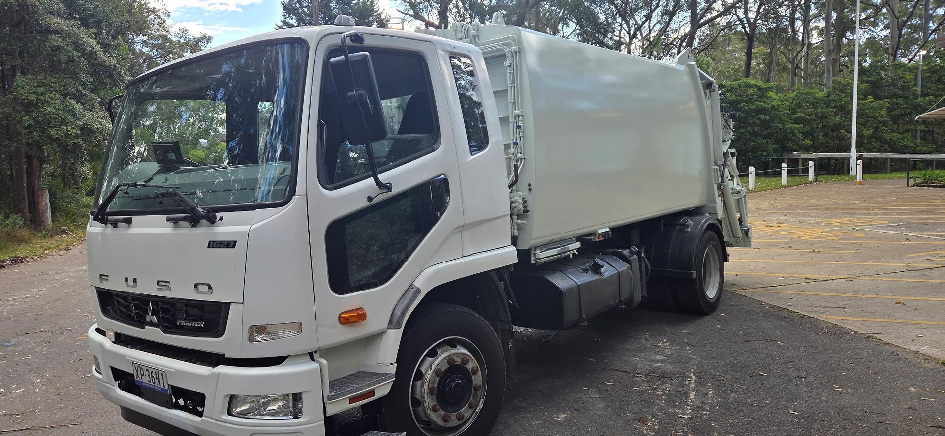 2011 MITSUBISHI FUSO FIGHTER FM FM67F 1627 AUTOMATIC GARBAGE TRUCK