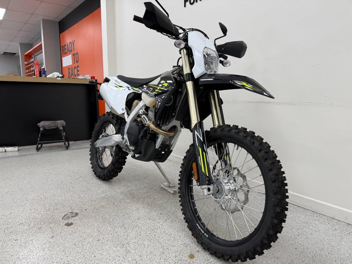 2025 TRIUMPH TF 250-E ENDURO
