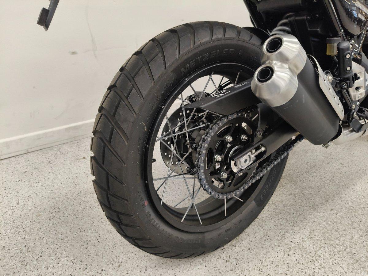 2025 TRIUMPH SCRAMBLER 400 XC ROAD