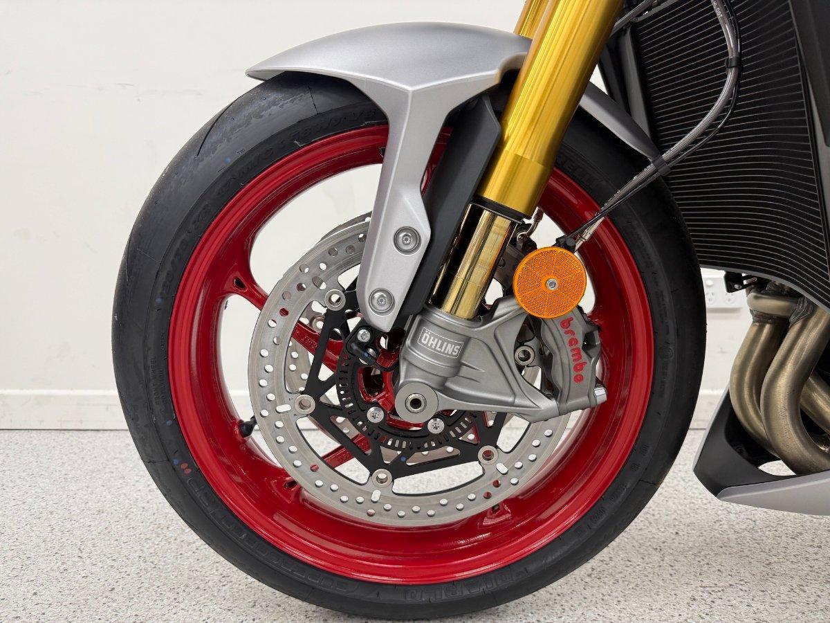2025 TRIUMPH STREET TRIPLE RX SPORTS