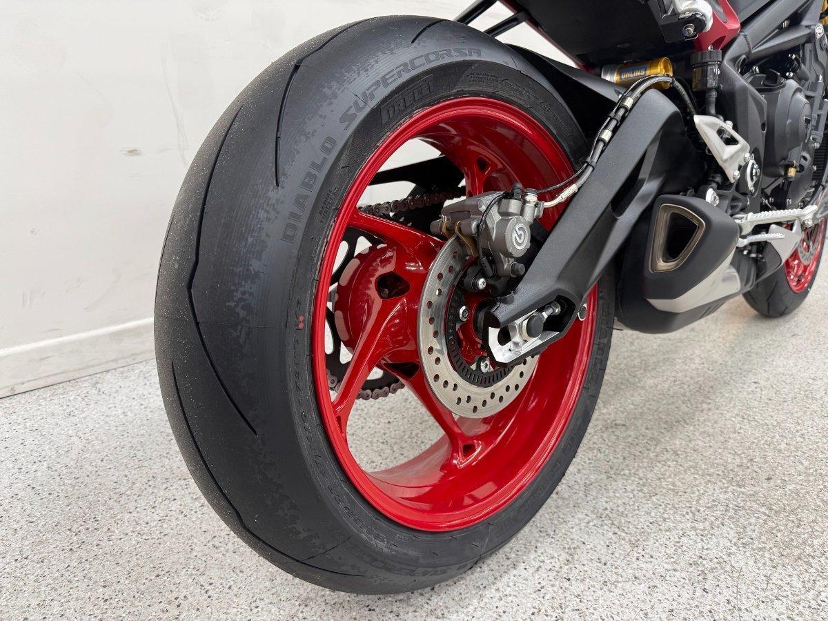 2025 TRIUMPH STREET TRIPLE RX SPORTS