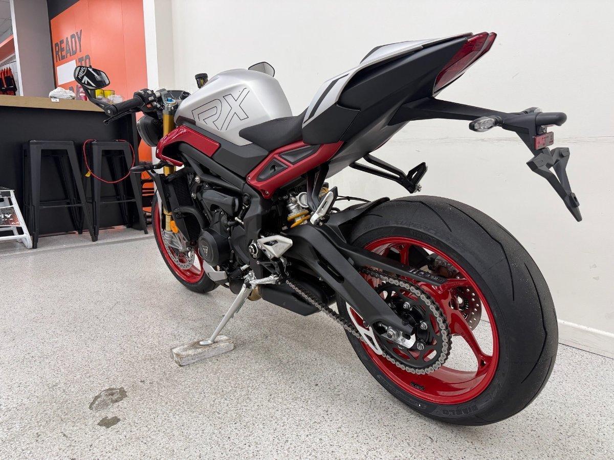 2025 TRIUMPH STREET TRIPLE RX SPORTS