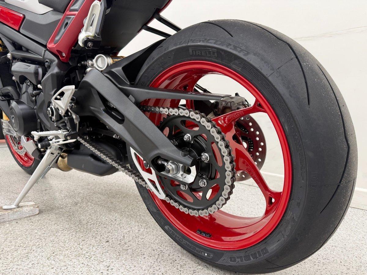 2025 TRIUMPH STREET TRIPLE RX SPORTS