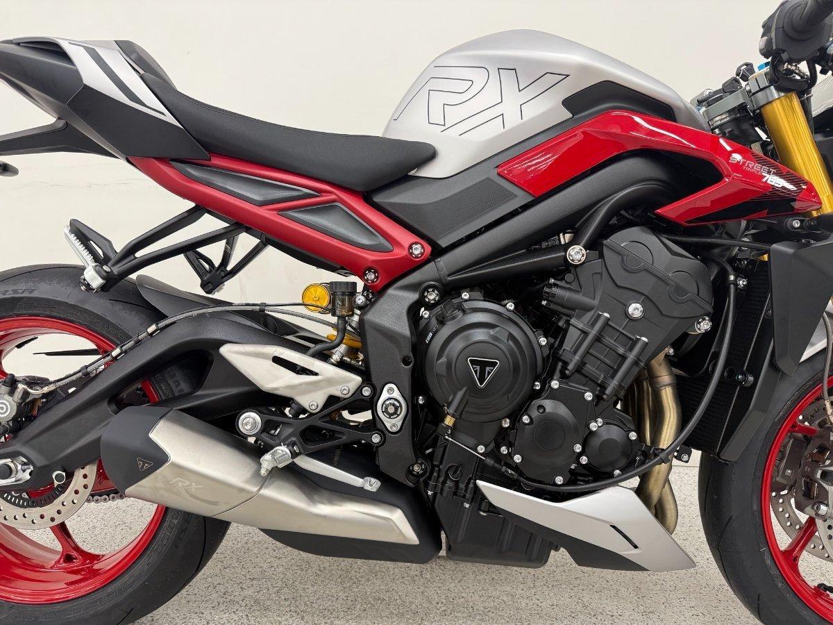 2025 TRIUMPH STREET TRIPLE RX SPORTS