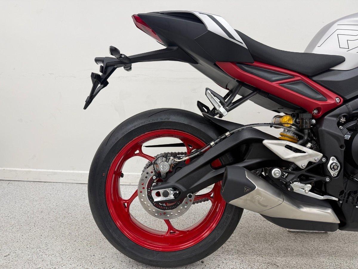 2025 TRIUMPH STREET TRIPLE RX SPORTS