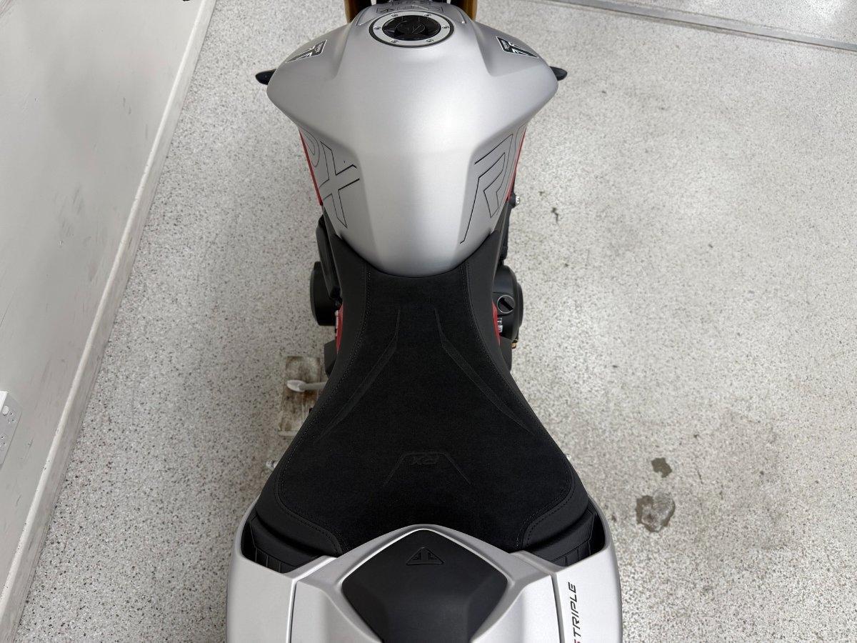 2025 TRIUMPH STREET TRIPLE RX SPORTS