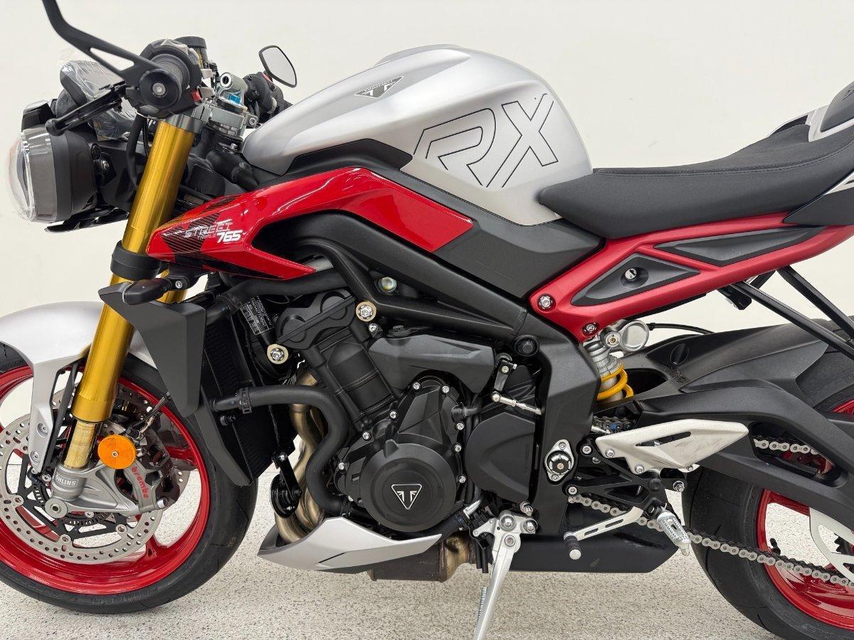 2025 TRIUMPH STREET TRIPLE RX SPORTS