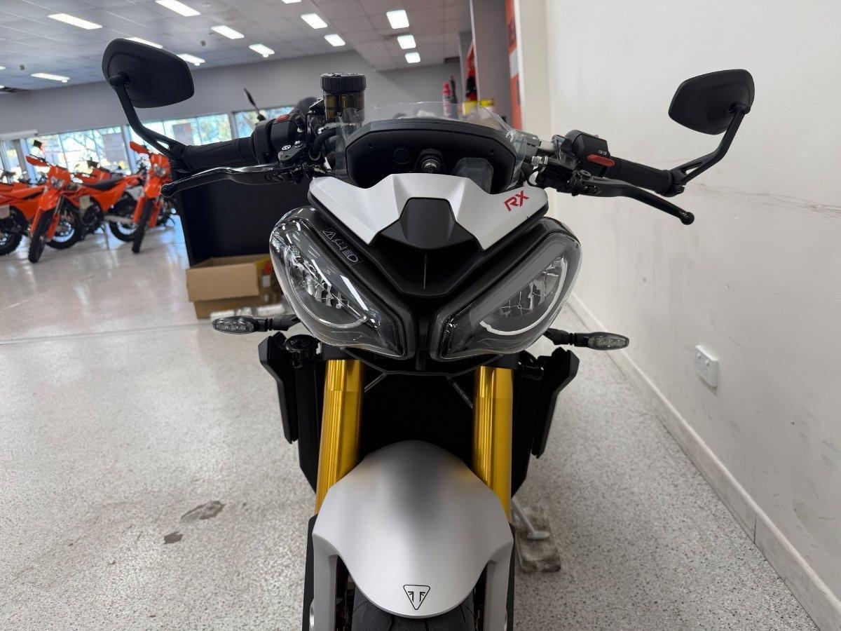 2025 TRIUMPH STREET TRIPLE RX SPORTS
