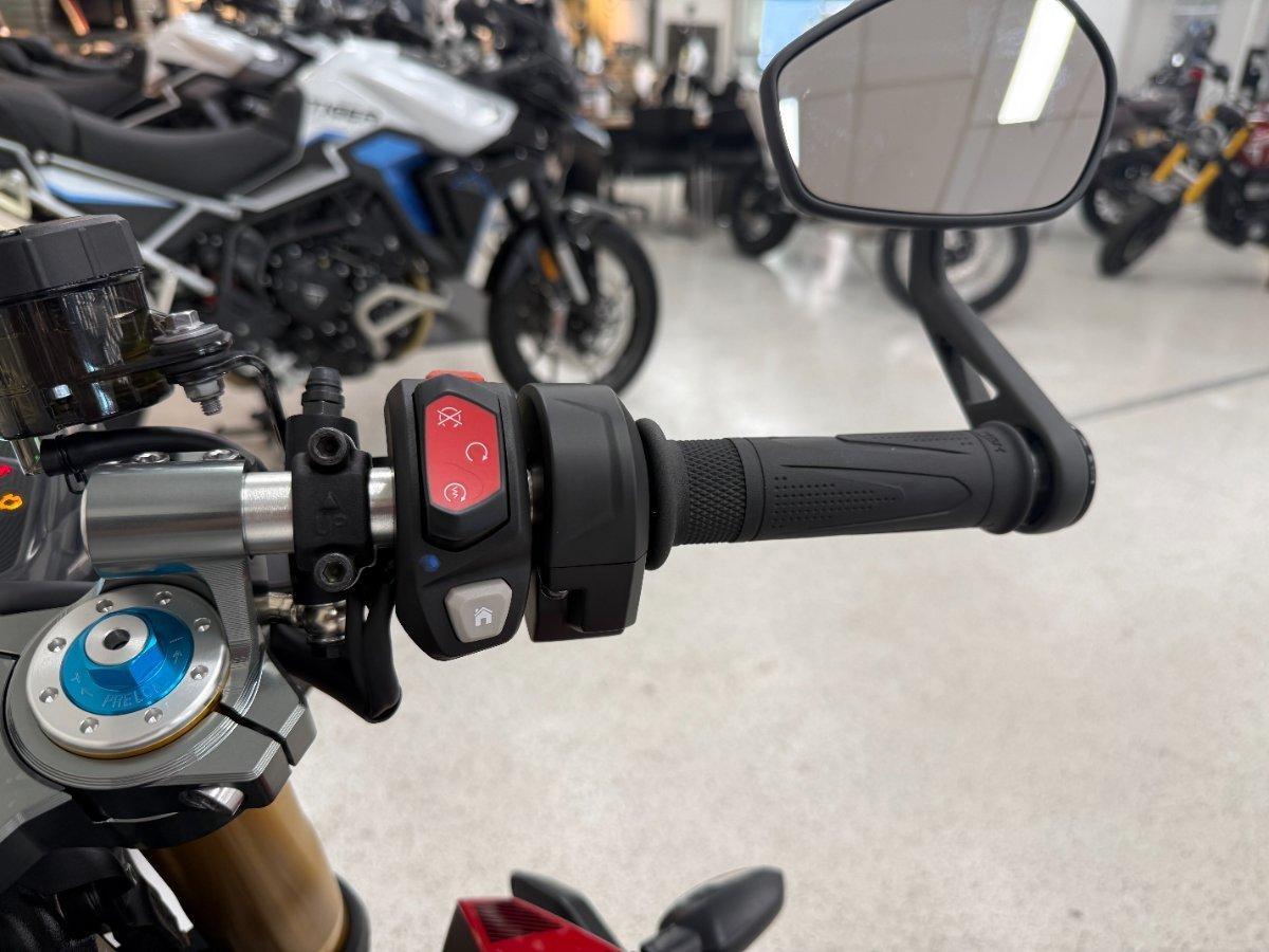 2025 TRIUMPH STREET TRIPLE RX SPORTS