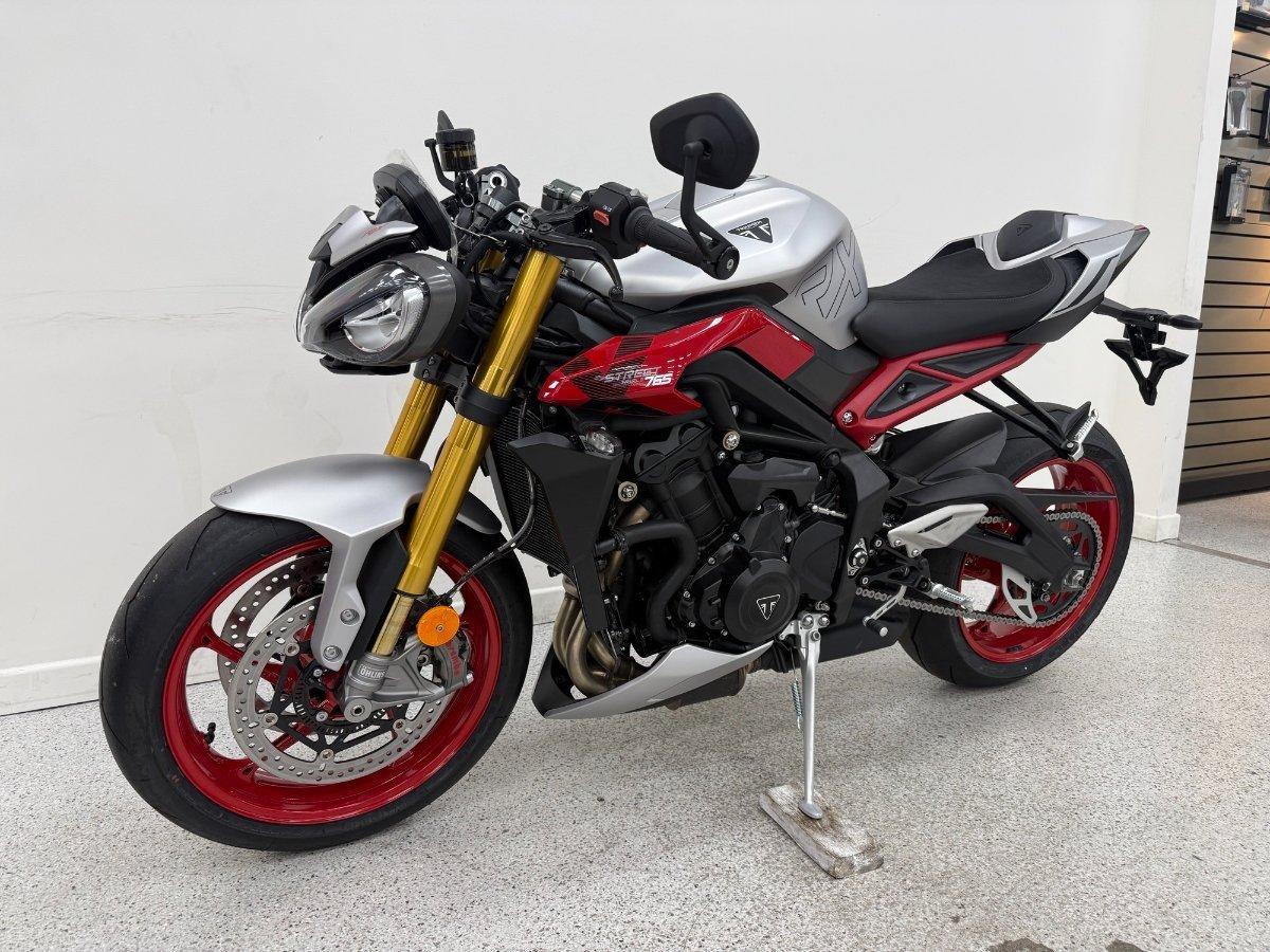 2025 TRIUMPH STREET TRIPLE RX SPORTS