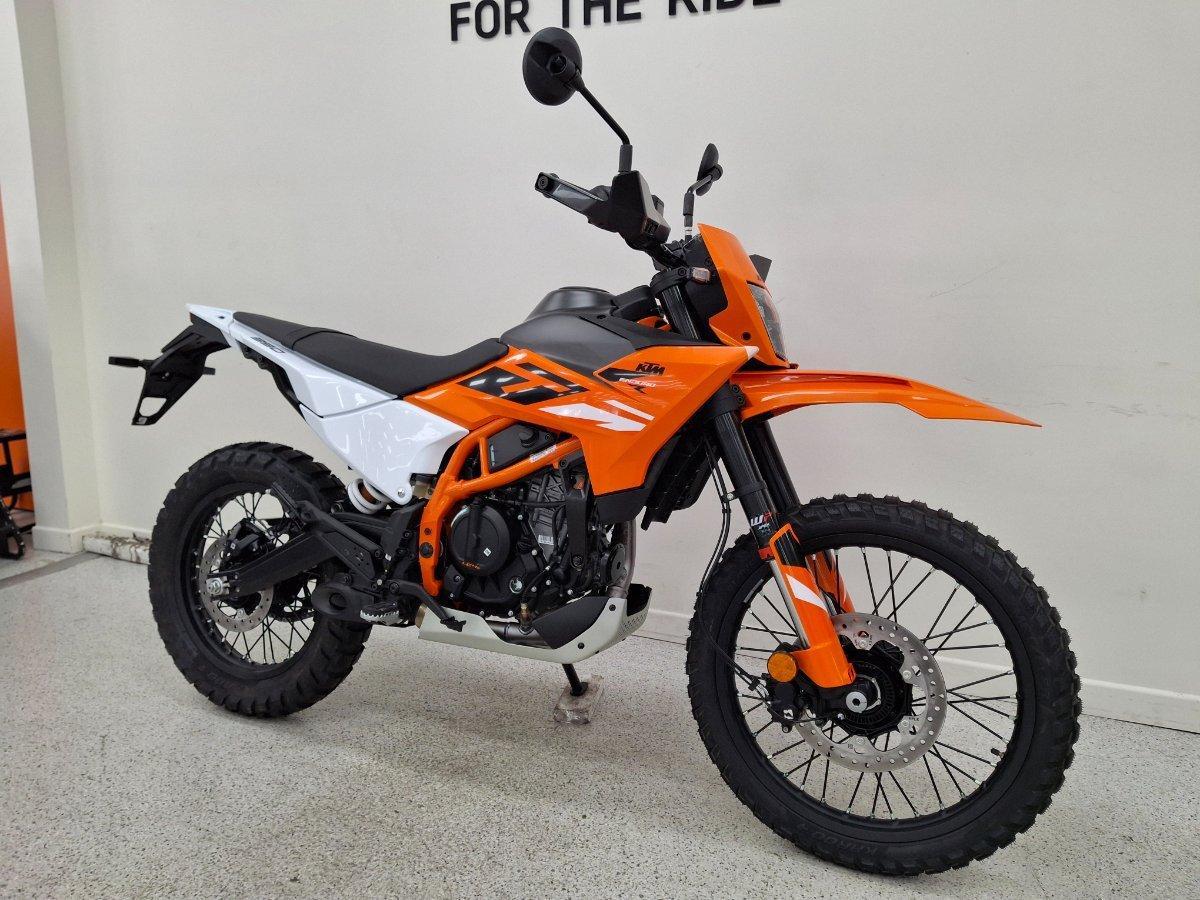 2025 KTM 390 ENDURO R DUAL SPORTS