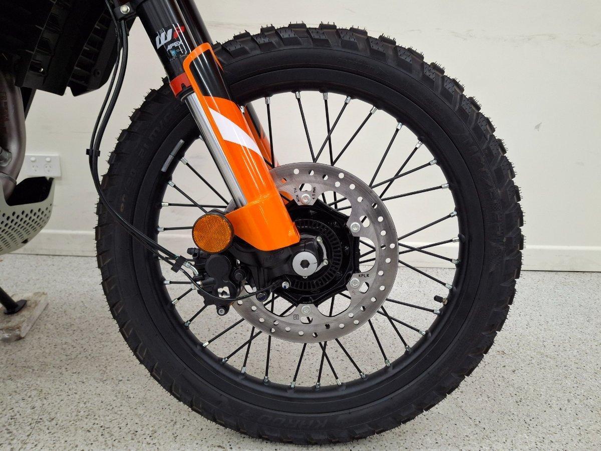 2025 KTM 390 ENDURO R DUAL SPORTS